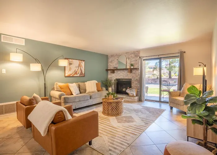 Cozy Sedona Retreat - Pool, Spa, Pickleball