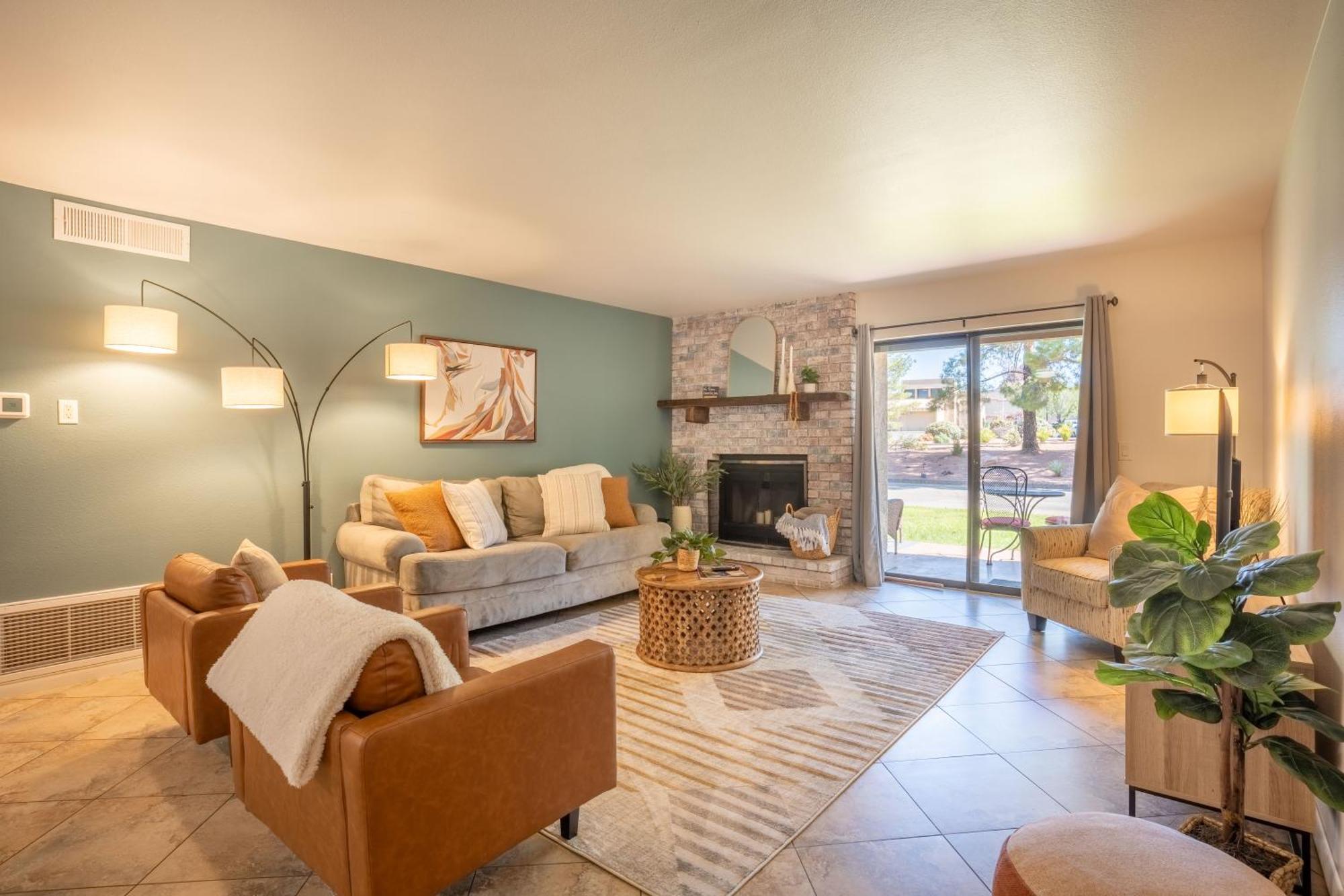 Cozy Retreat - Pool, Spa, Pickleball Apartamento